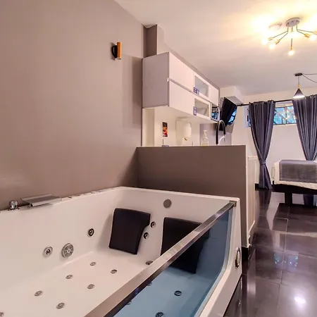 Viktory Boutique Hotel-2