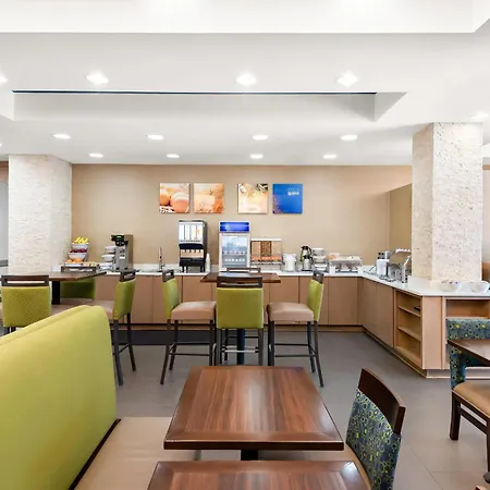 Comfort Suites New Orleans East-2
