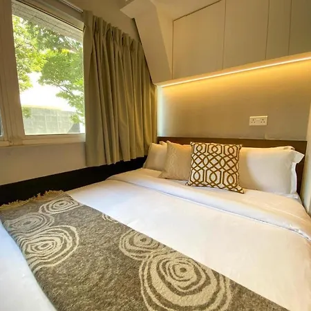 St Signature Bugis Beach, Dayuse, 8-9 Hours, Check In 8Am Or 11Am-2