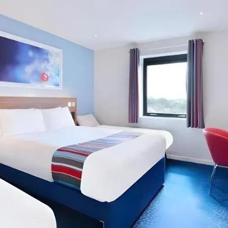 Travelodge Sheffield Central-2