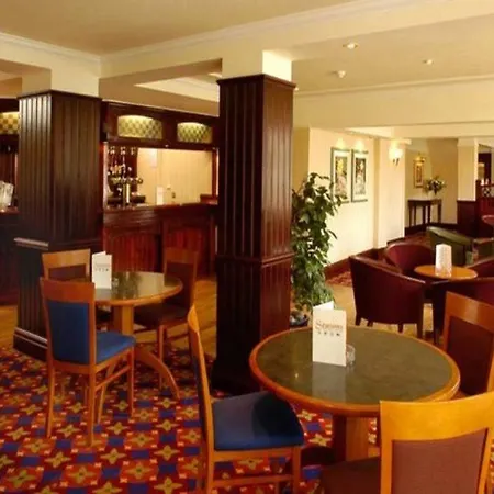 Comfort Hotel Harrow-2