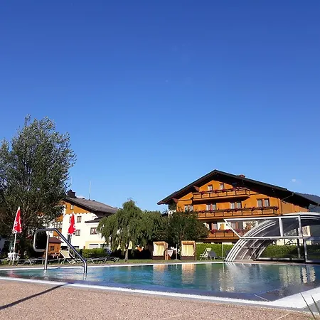 Landhotel Häuserl im Wald-3