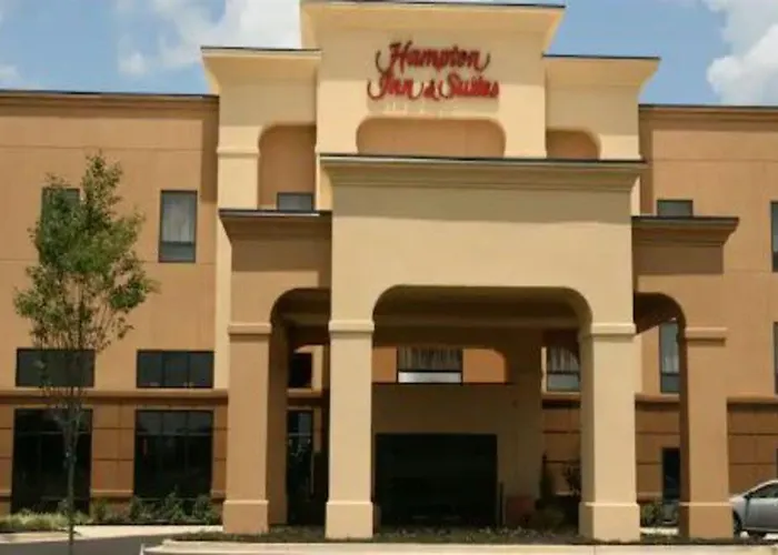 Hampton Inn & Suites West Point