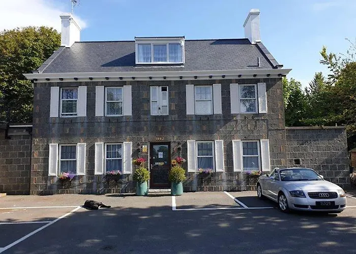 Le Chene Hotel
