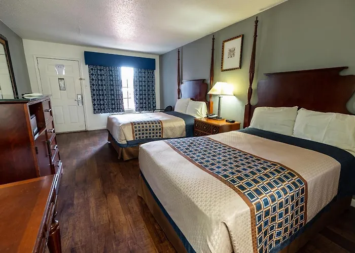 American Inn & Suites Russellville