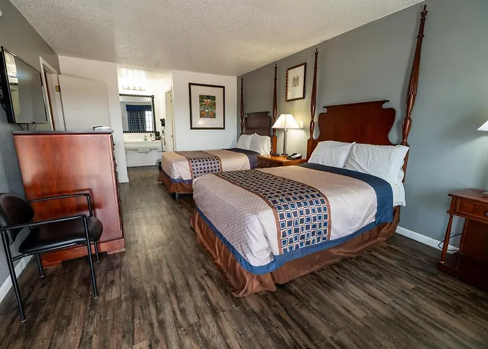 American Inn & Suites Russellville
