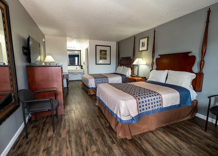 American Inn & Suites Russellville