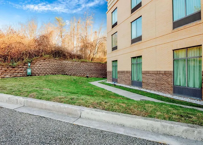 La Quinta Inn & Suites Bel Air I-95 Exit 77A