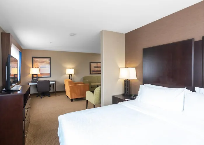 Holiday Inn Express & Suites Canyonville