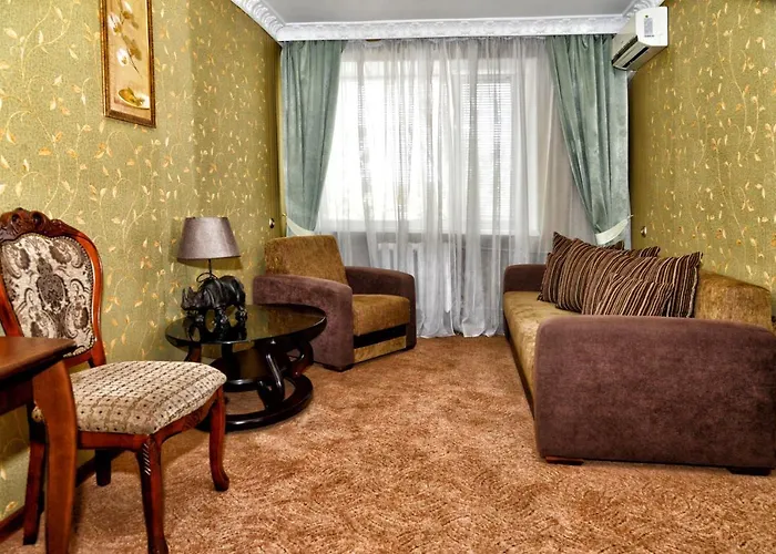 Green City Hotel