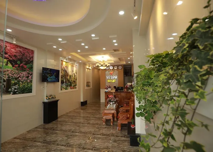 Ves - Pa Luxury Hotel