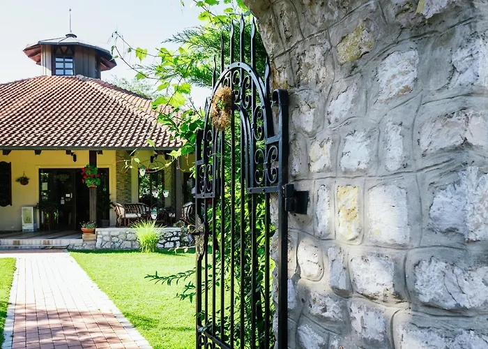 Atos Srebrno Jezero - Villa And Restaurant