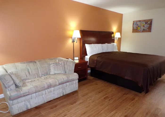 Carry On Inn & Suites