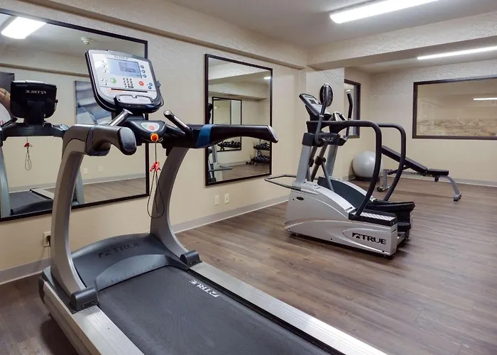 Drury Inn & Suites Kansas City Shawnee Mission