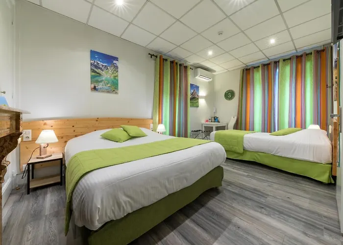 Logis Hotel La Commanderie De Champarey
