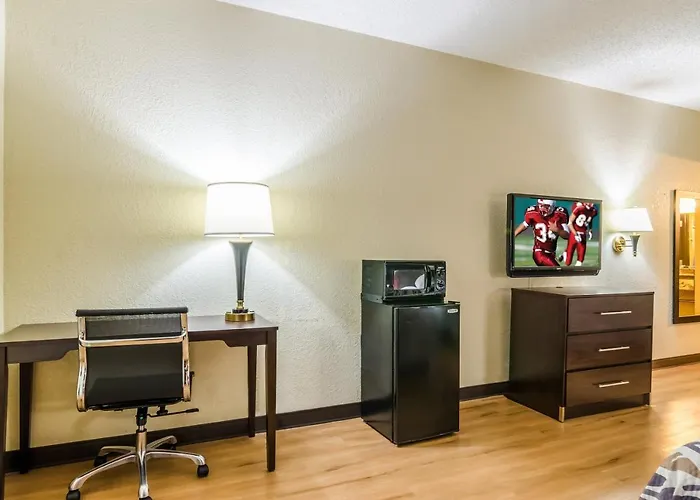 Golden Hotel Wichita Airport