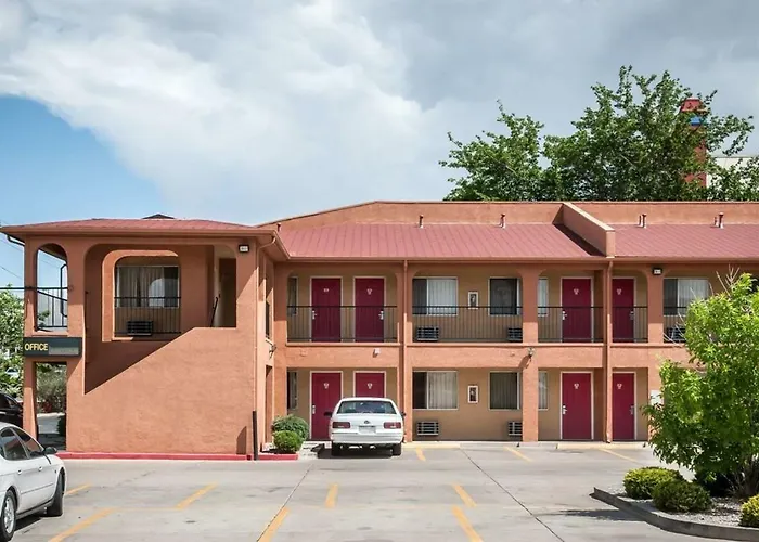 Econo Lodge Midtown Albuquerque