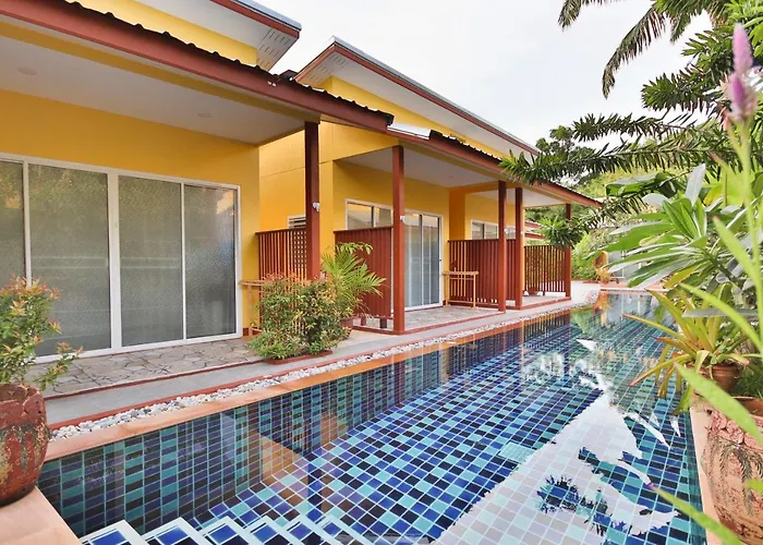 Ban Elephant Blanc Bungalow