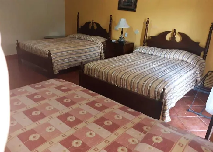 Hotel Acropolis Maya