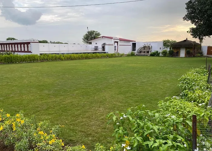 Roop Shree Hotel
