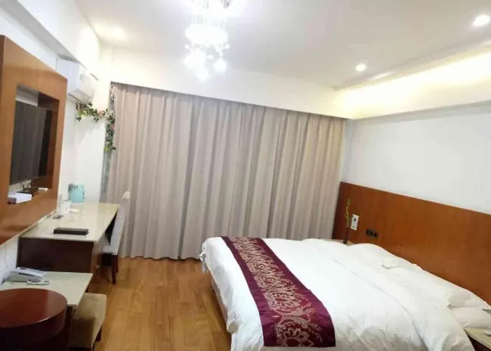 Greentree Inn Ziyang Lezhi Government Tianchi Town Express Hotel