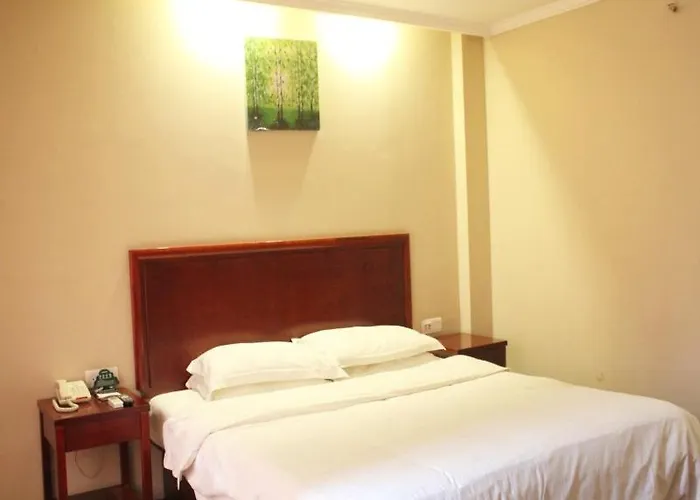 Greentree Inn Henan Kaifeng Gulou Square Express Hotel