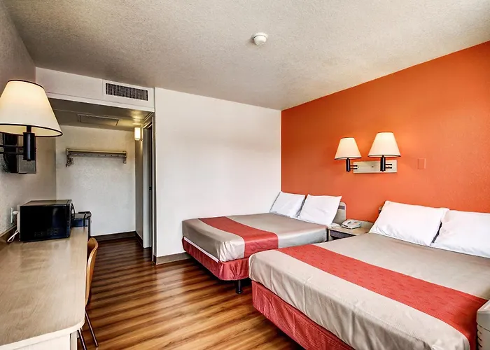 Motel 6 Wells