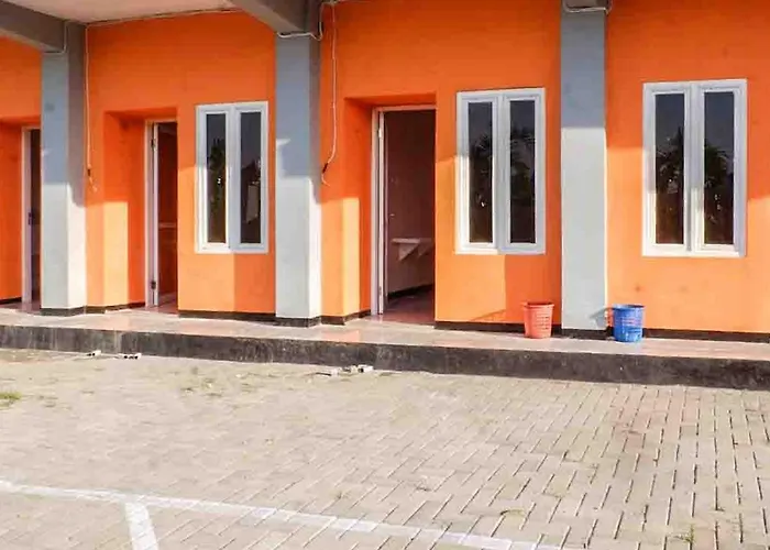 Artayya Puri 2 Near Alun Alun Caruban Mitra Reddoorz