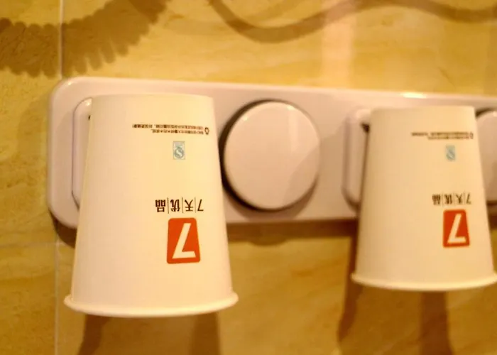 7 Days Premium Jiaozuo Renmin Road Teachers College