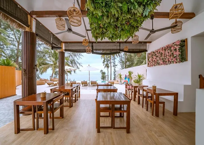 Resto Sea Resort - Baan Krut