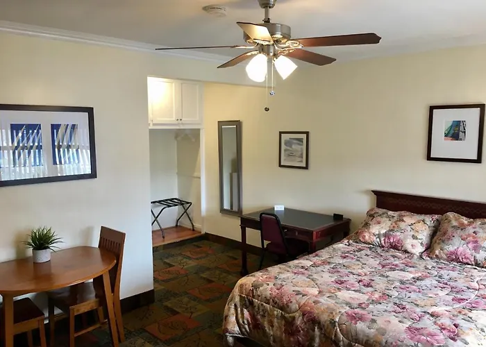 Los Feliz Hotel