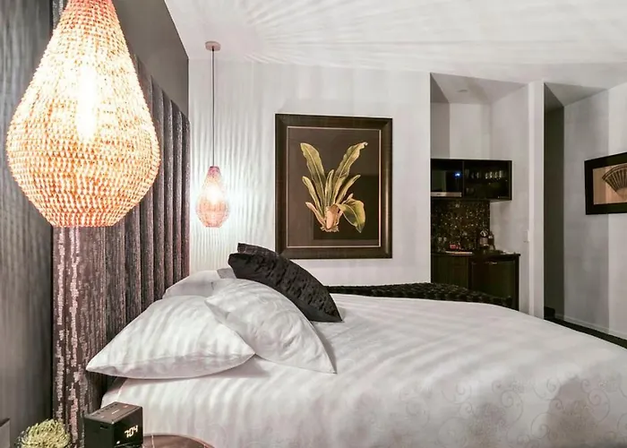 Campania Spa Suite 1