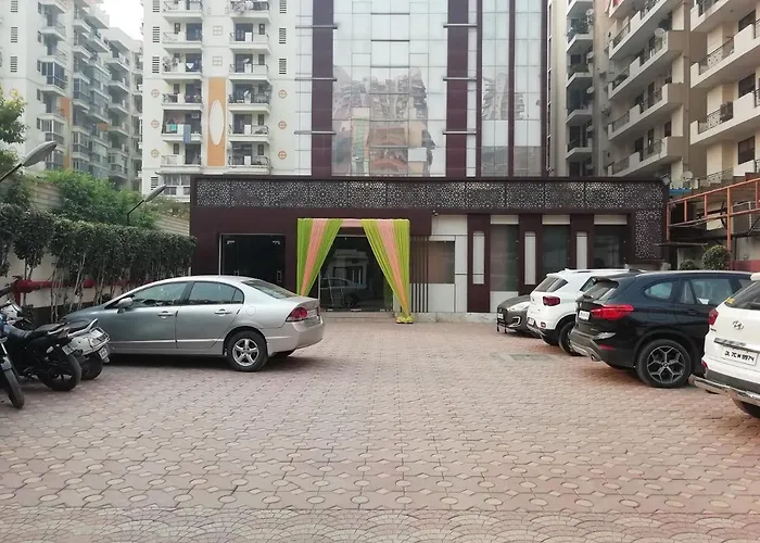 Genx Le Crescent Hotel Ghaziabad