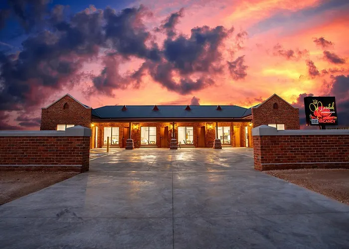 Red Waratah Accommodation
