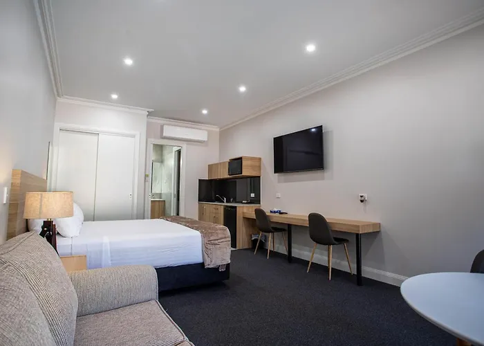 Red Waratah Accommodation