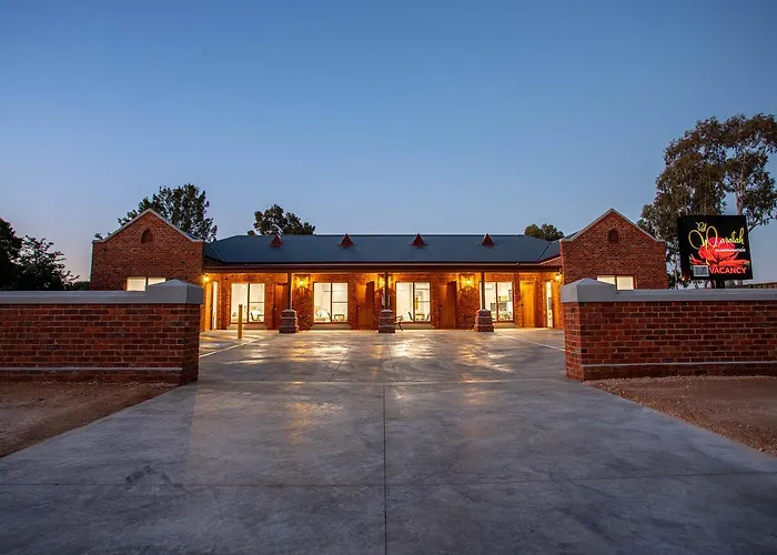 Red Waratah Accommodation