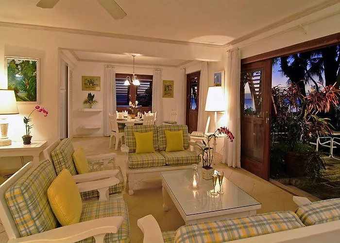 Settlers Beach Hotel