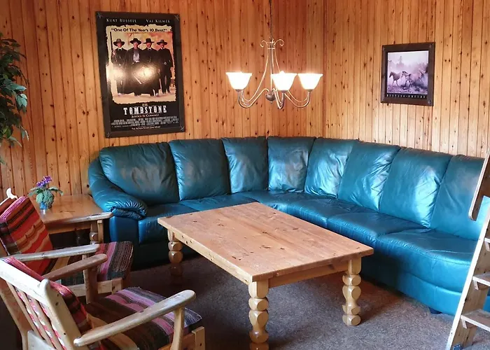 Lone Star Konferens Boende, Hoeoer