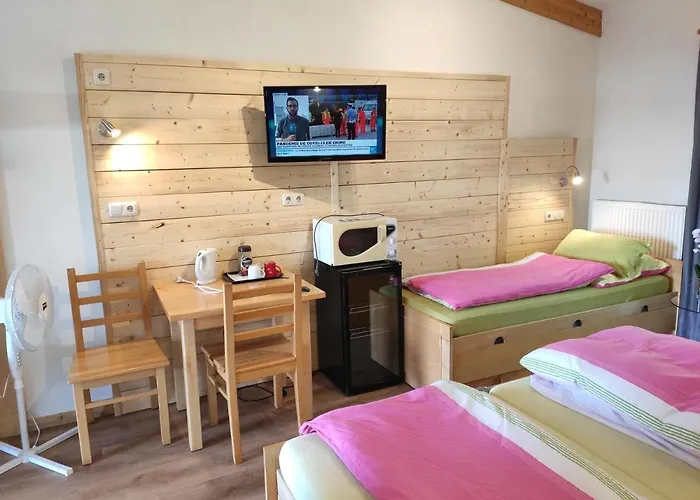 Max Motel