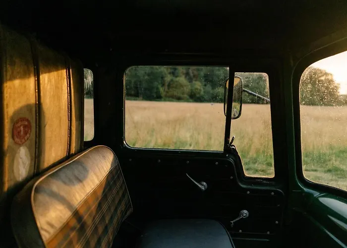 Abbeyfield Horsebox Glamping