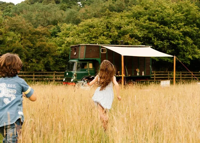 Abbeyfield Horsebox Glamping