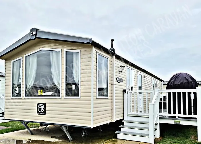 Tattershall Luxury Hot Tub Caravan