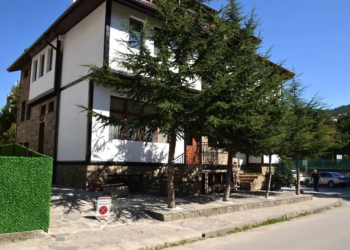 Семеен Хотел Къщата