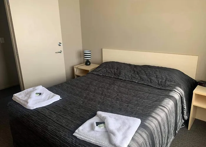 Catlins Hotel