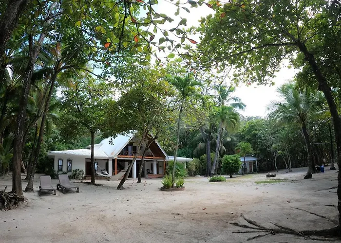 Casa Cecilia Beach Front