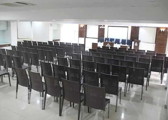 Hotel Saiprasad Solapur Pure Veg Hotel