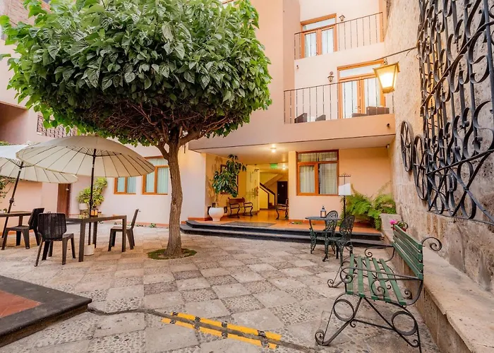Hotel Los Tambos Colonial