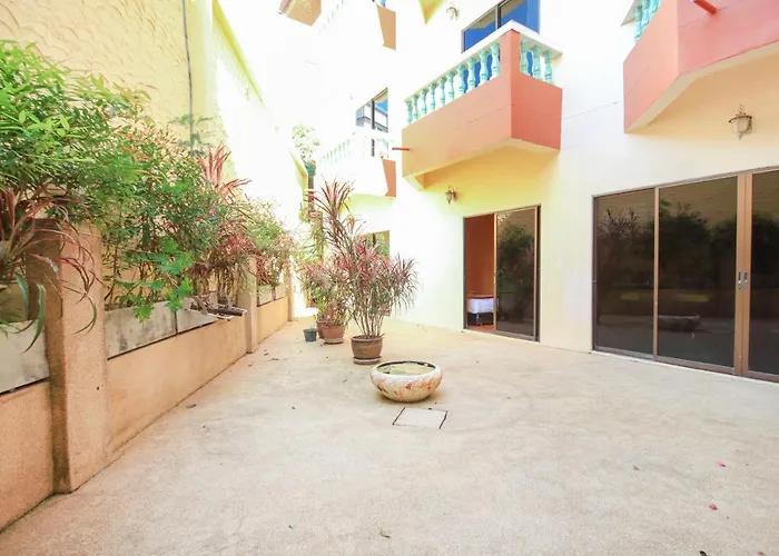 Ban Elephant Blanc Apartment