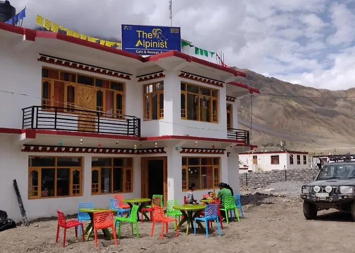 The Alpinist Cafe And Retreat