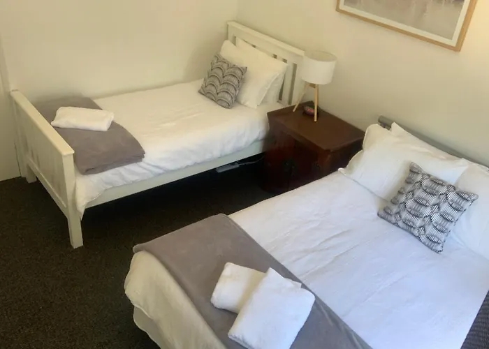 Kings Avenue Motel